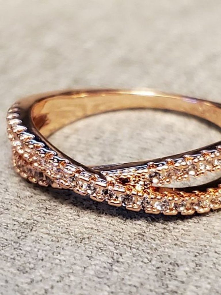 Final Restock!! 14k Rose Gold Diamond Criss Cross Ring
